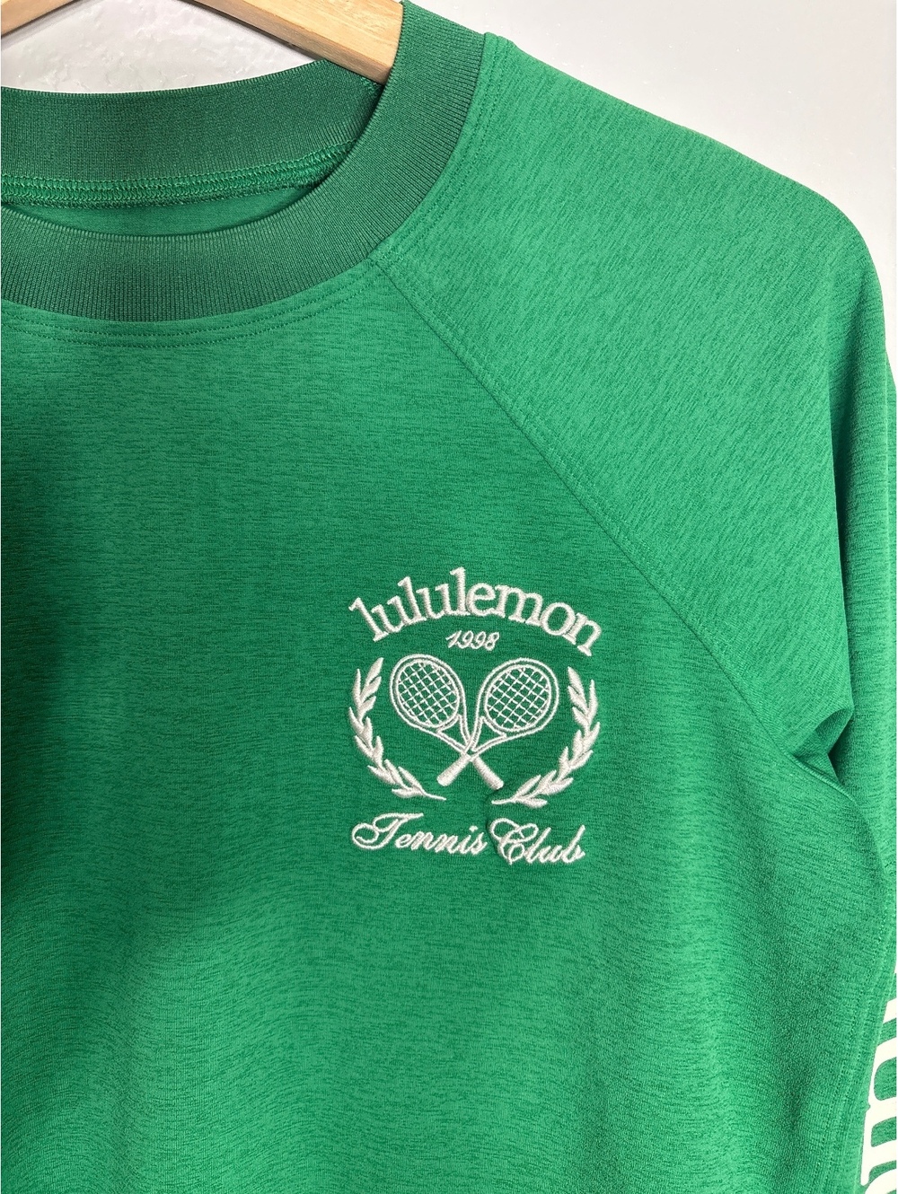 Lululemon tennis club layered long sleeve green NWOT 4 - Picture 2 of 5
